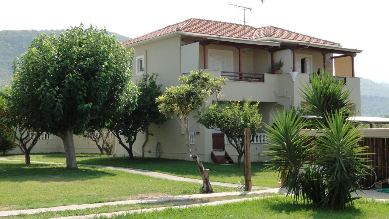 Caposaldo Apartments Akráta Kültér fotó