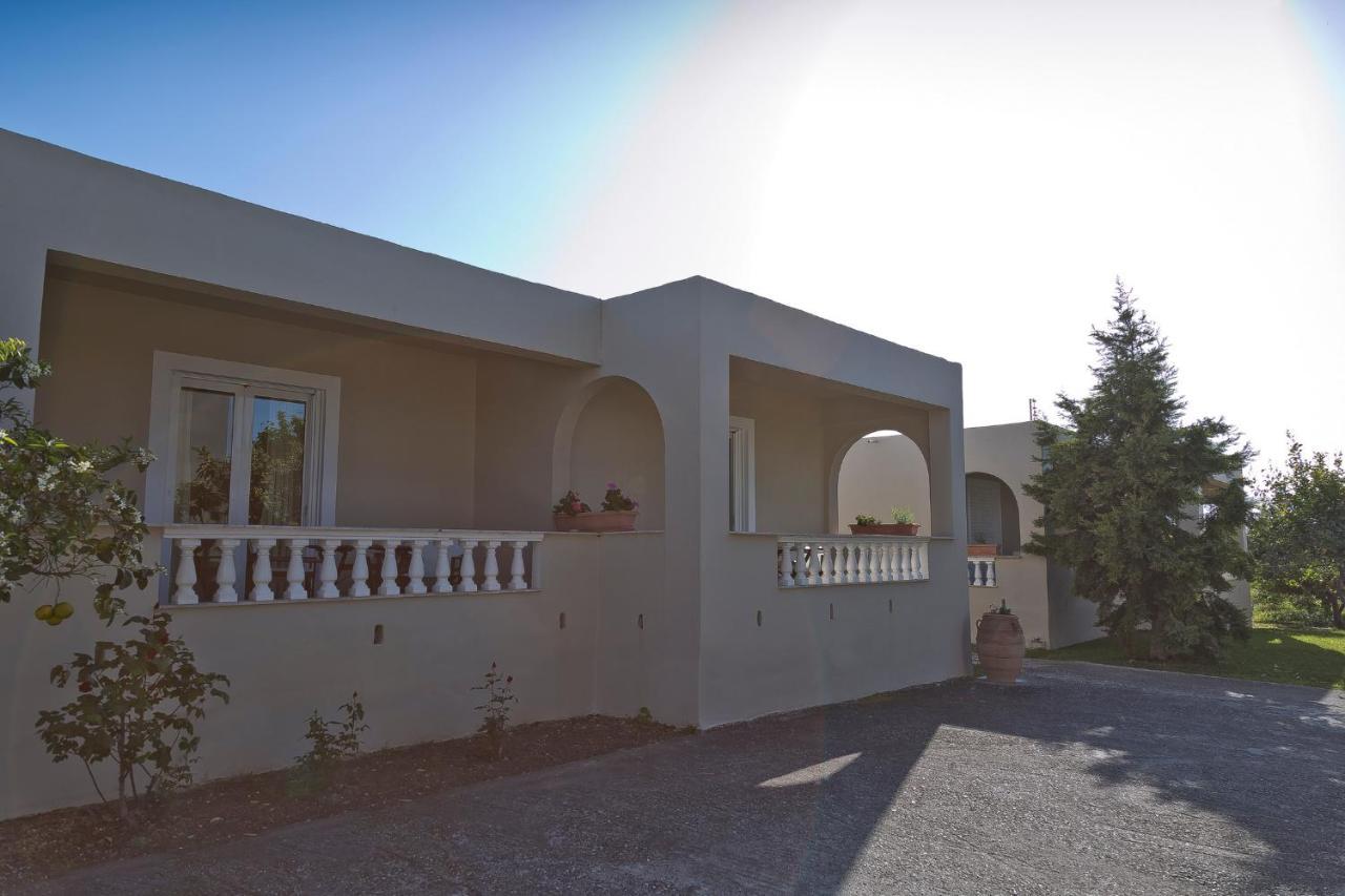 Caposaldo Apartments Akráta Kültér fotó