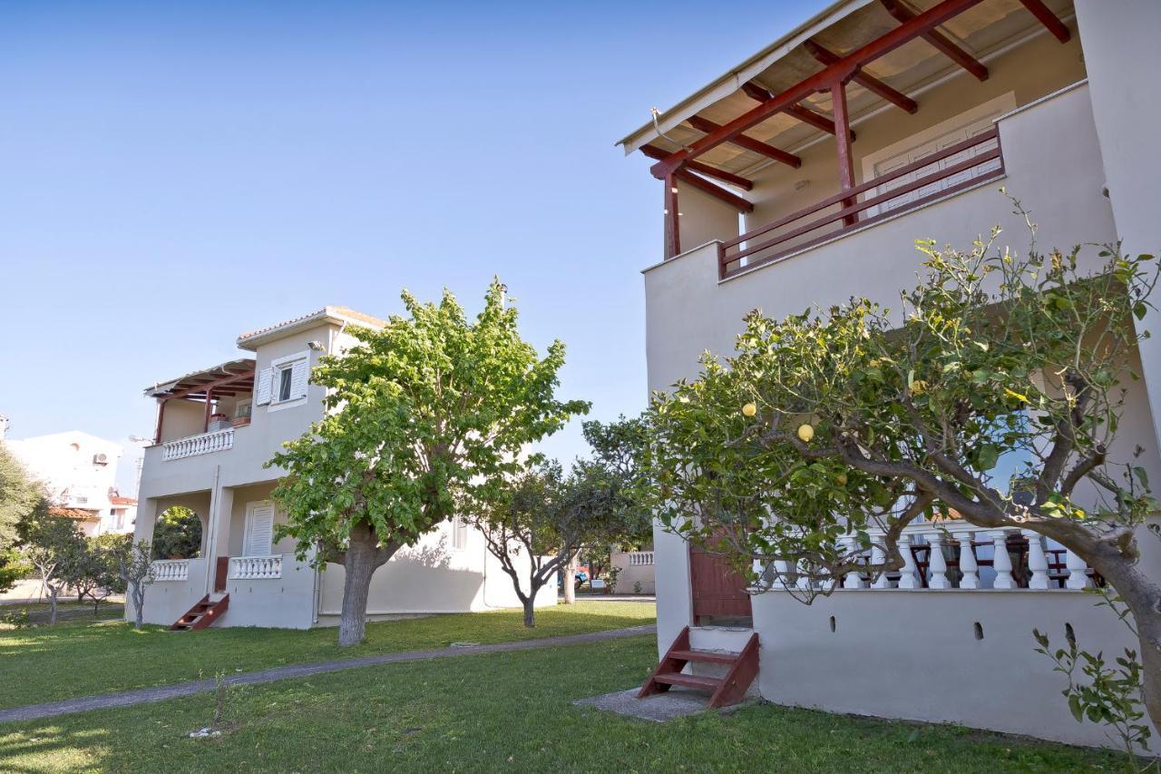 Caposaldo Apartments Akráta Kültér fotó