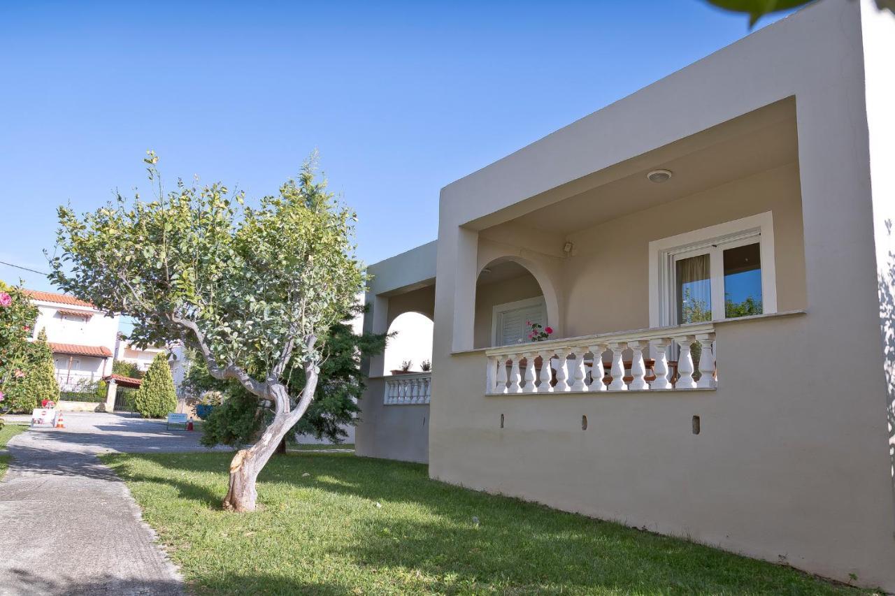 Caposaldo Apartments Akráta Kültér fotó
